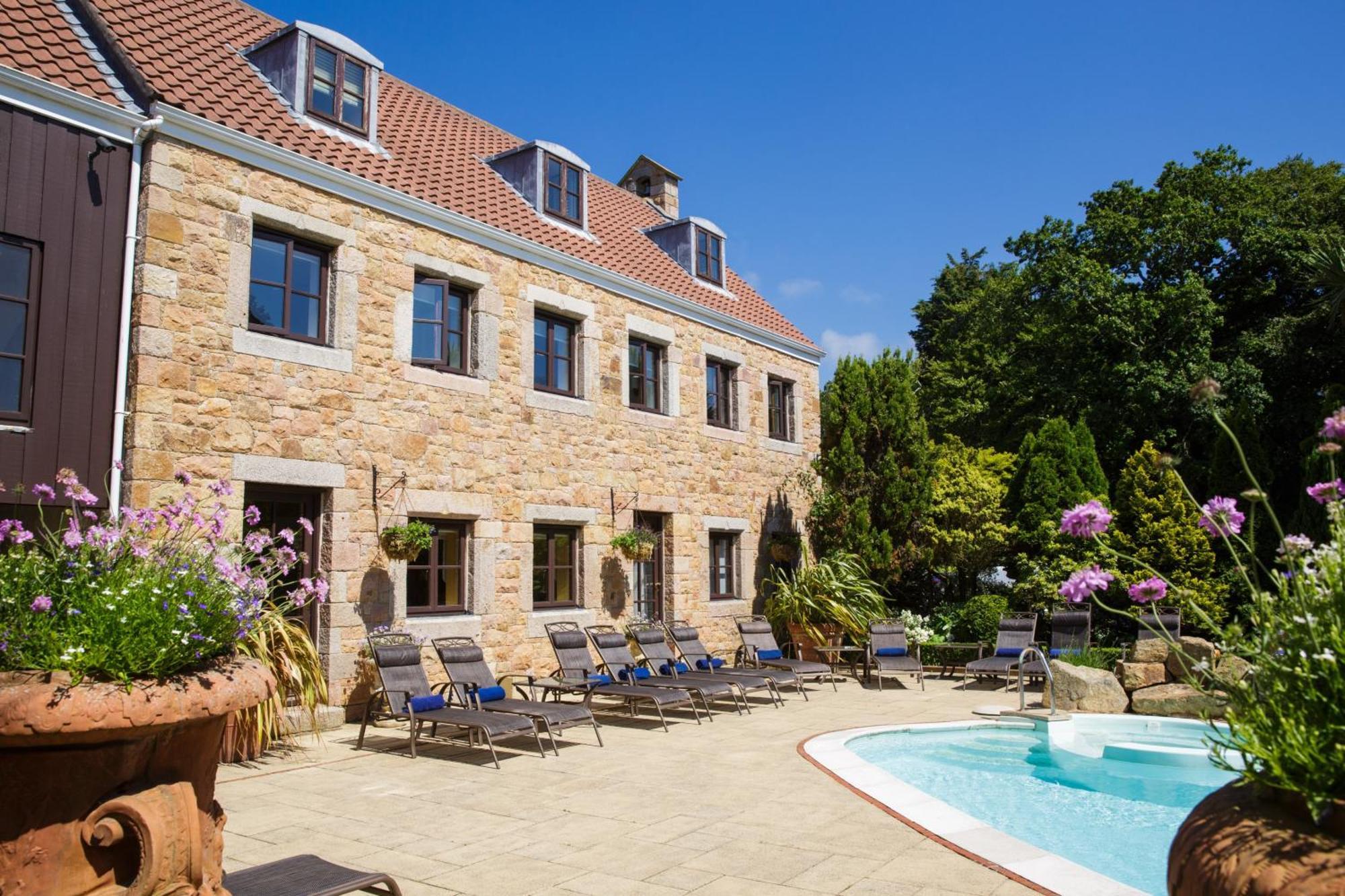 Greenhills Country Hotel Saint Peter Exterior photo
